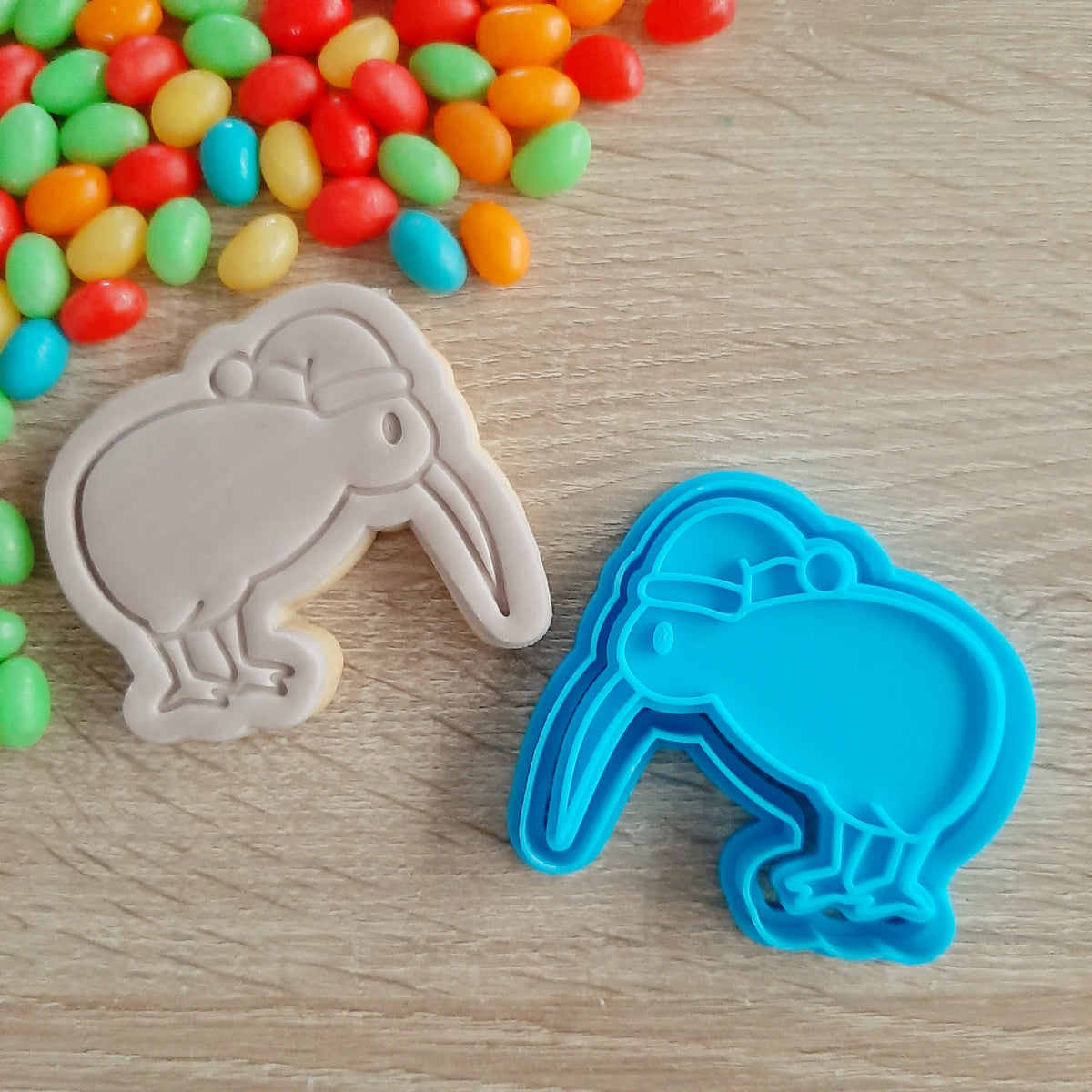 Kiwi with Santa Hat Cookie Cutter & Fondant Stamp – Little Monkey NZ