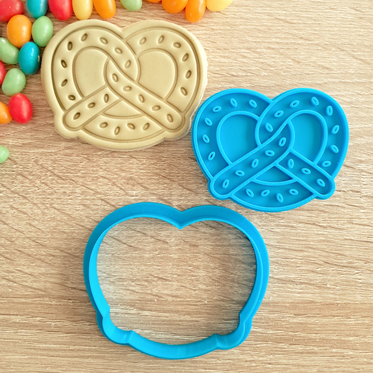 Pretzel Cookie Cutter & Fondant Stamp – Little Monkey NZ
