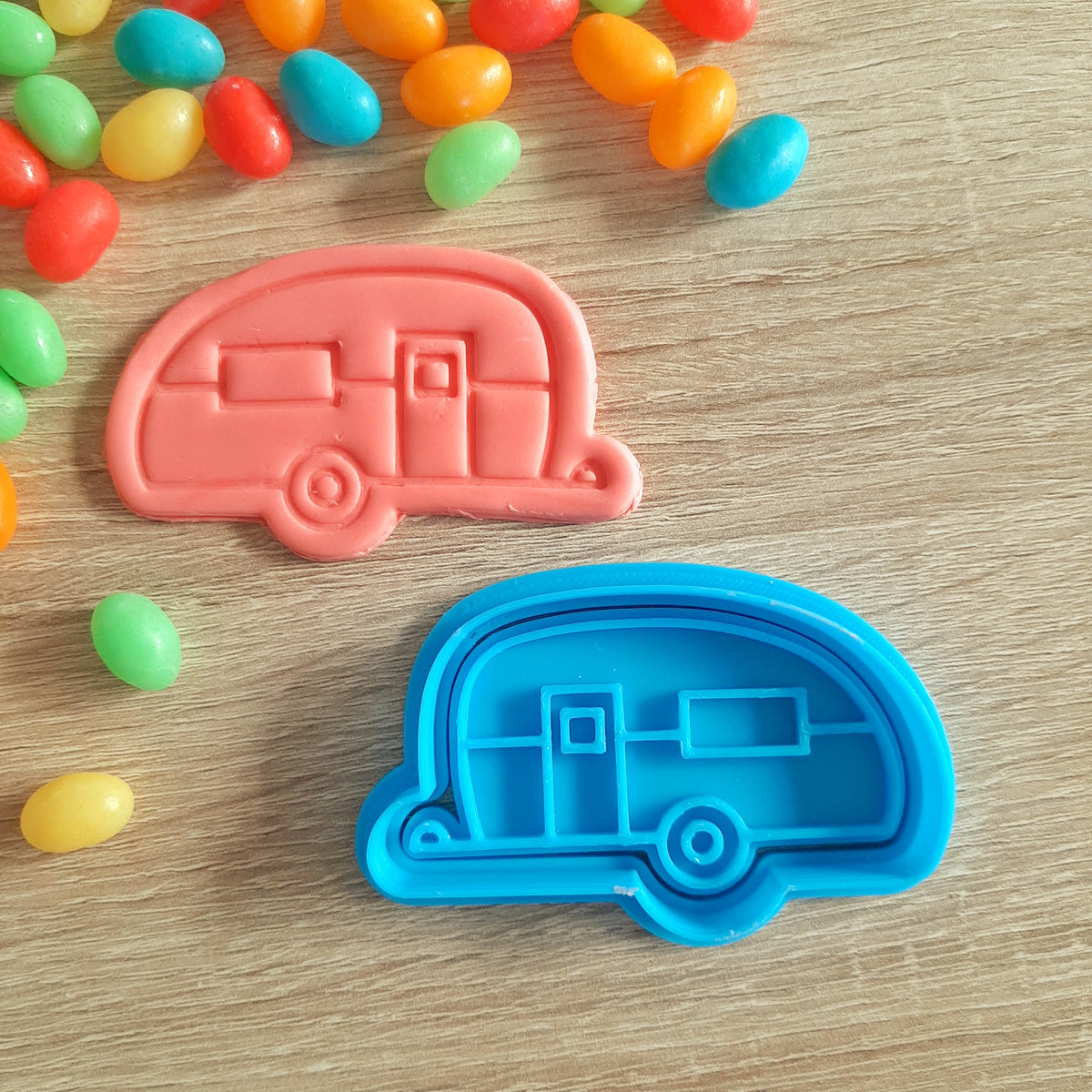 Caravan Cookie Cutter & Fondant Stamp – Little Monkey NZ