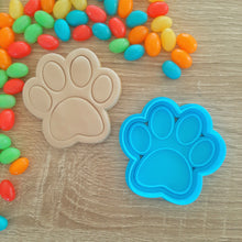 Load image into Gallery viewer, Paw Print Cookie Cutter &amp; Fondant Stamp