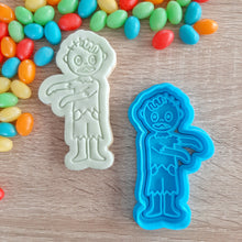 Load image into Gallery viewer, Zombie Cookie Cutter &amp; Fondant Stamp