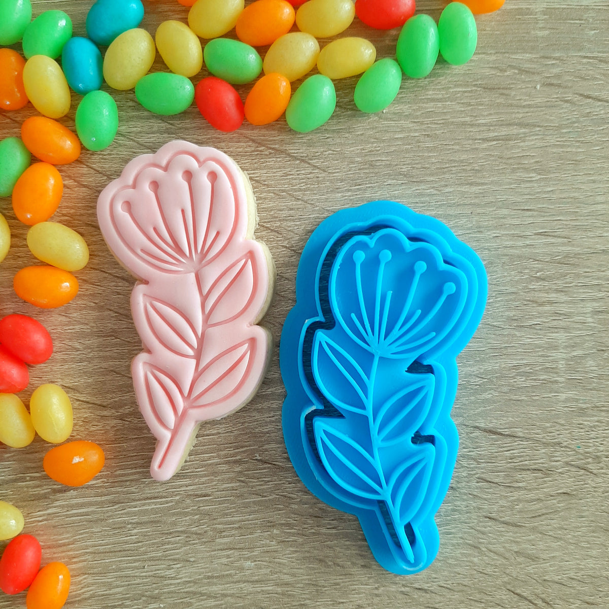 Tulip with Stem Cookie Cutter & Fondant Stamp – Little Monkey NZ