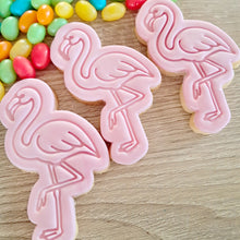 Load image into Gallery viewer, Flamingo Cookie Cutter &amp; Fondant Stamp