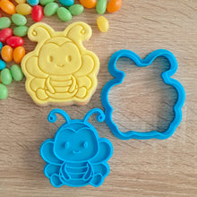 Load image into Gallery viewer, Bee (3) Cookie Cutter &amp; Fondant Stamp