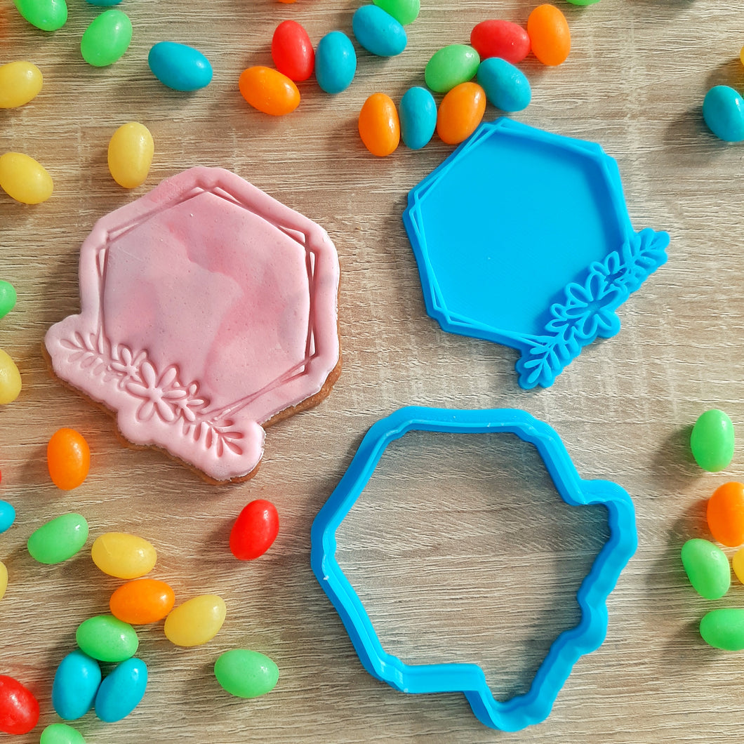 Hexagon Floral Wreath Cookie Cutter & Fondant Stamp