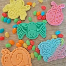 Load image into Gallery viewer, Butterfly Cookie Cutter &amp; Fondant Stamp