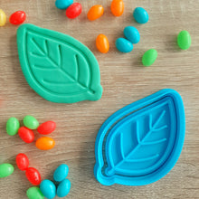 Load image into Gallery viewer, Leaf Cookie Cutter &amp; Fondant Stamp