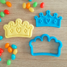 Load image into Gallery viewer, Crown Cookie Cutter &amp; Fondant Stamp
