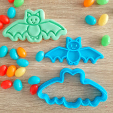 Load image into Gallery viewer, Bat Cookie Cutter &amp; Fondant Stamp