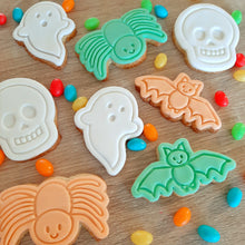Load image into Gallery viewer, Skull Cookie Cutter &amp; Fondant Stamp