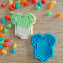 Load image into Gallery viewer, Baby Onesie Cookie Cutter &amp; Fondant Stamp