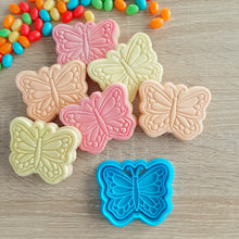 Load image into Gallery viewer, Butterfly (2) Cookie Cutter &amp; Fondant Stamp