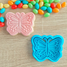 Load image into Gallery viewer, Butterfly (2) Cookie Cutter &amp; Fondant Stamp