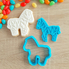 Load image into Gallery viewer, Zebra Cookie Cutter &amp; Fondant Stamp